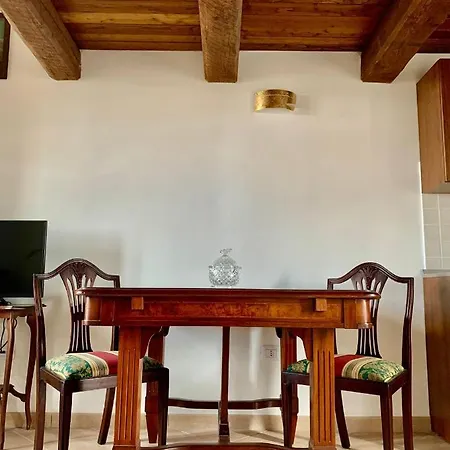 Апартаменты Dimora Storica Torre Degli Arduini, San Giacomo, Spoleto